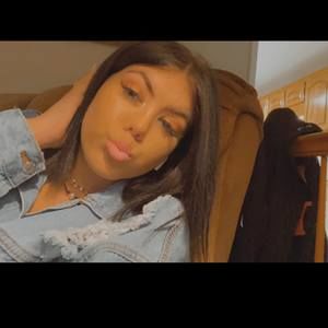 Meet your Posher, Karis